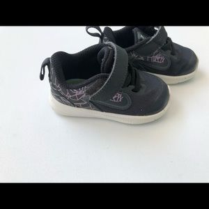 Nikes- toddler girls size 4